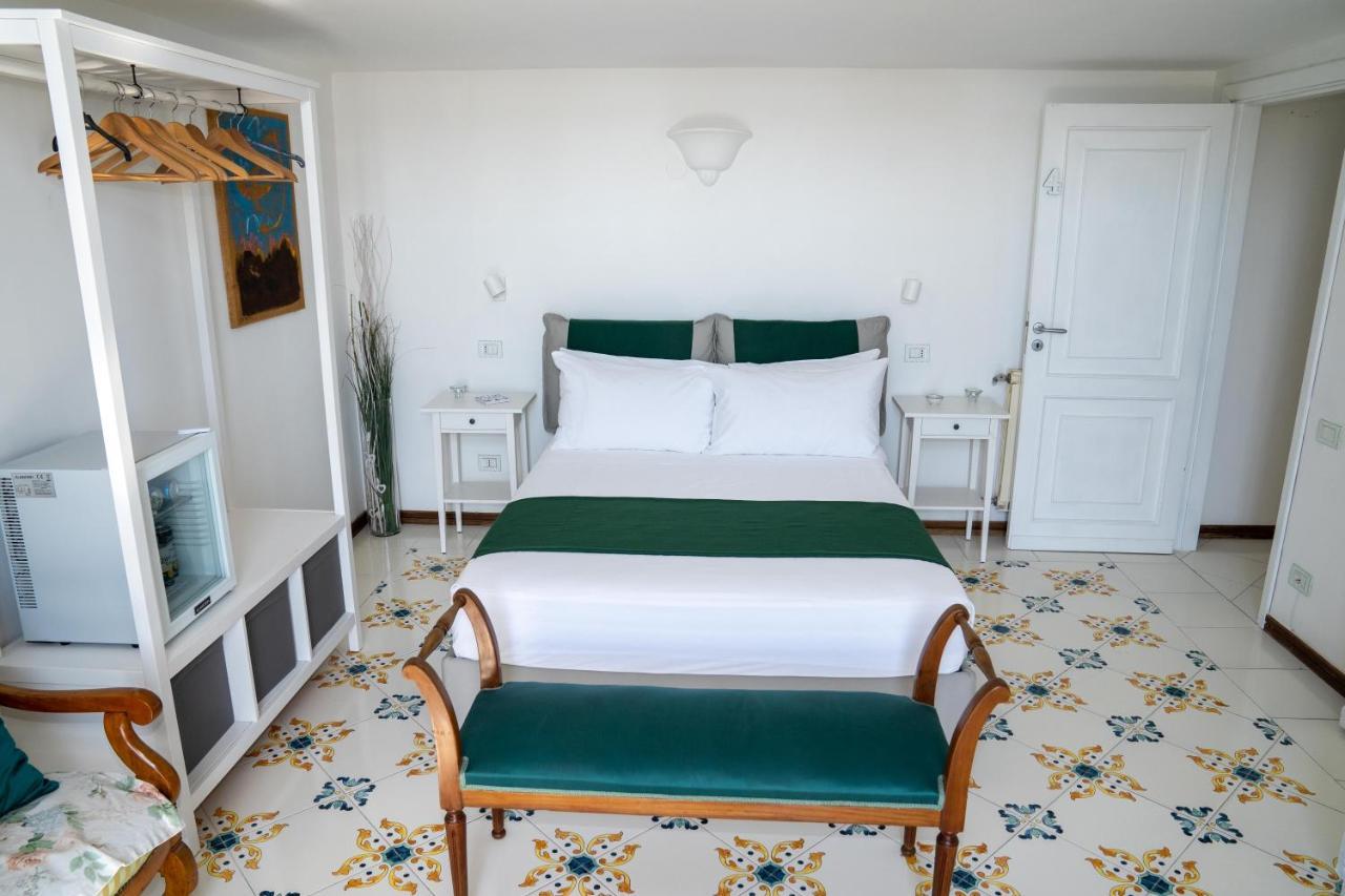 Le Stanze Di Sissi - Luxury Suites Neapol Zewnętrze zdjęcie