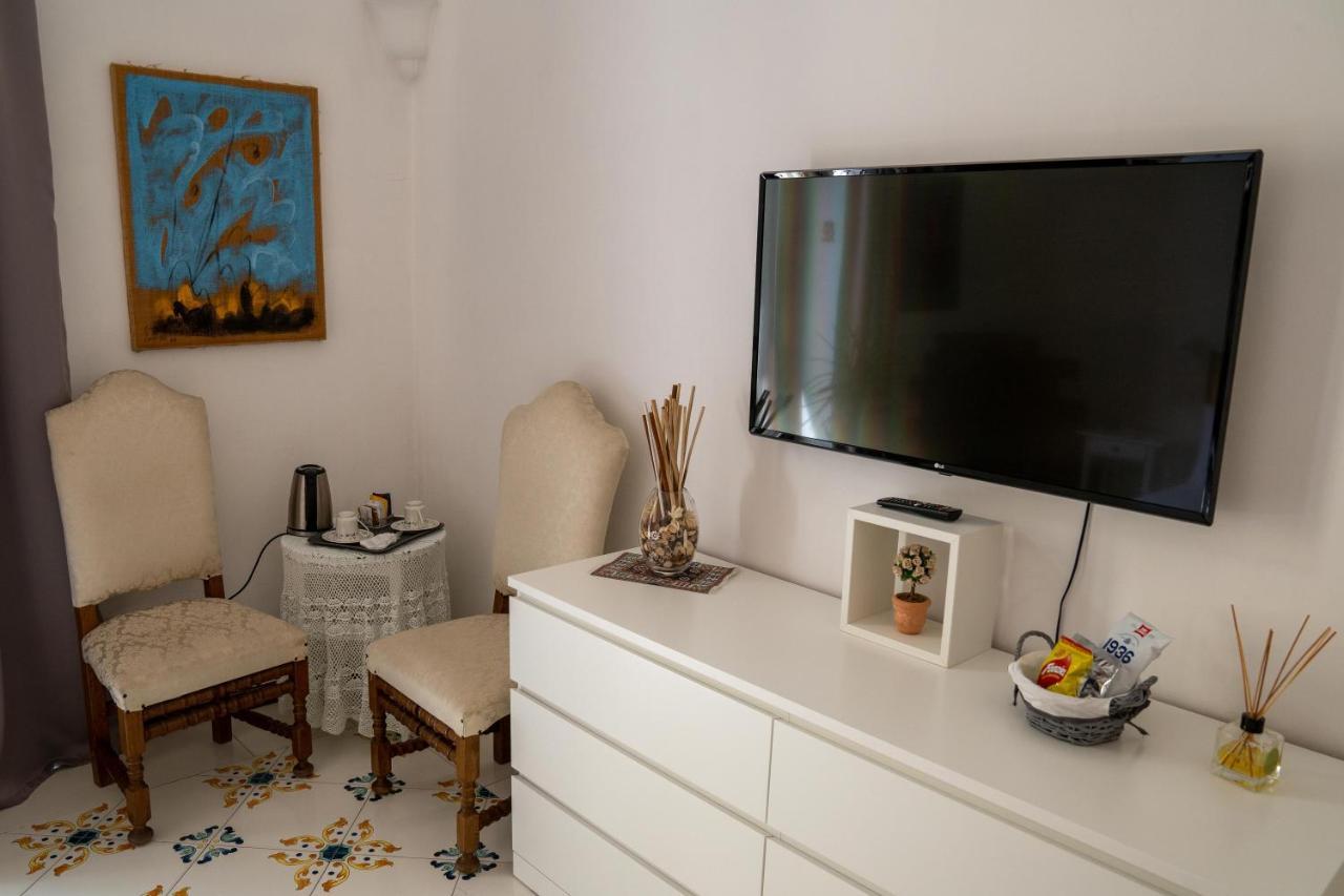 Le Stanze Di Sissi - Luxury Suites Neapol Zewnętrze zdjęcie